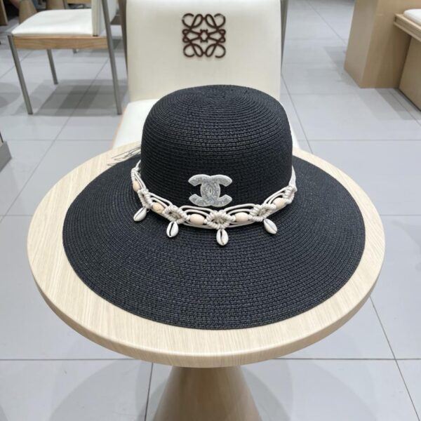 replica,repliche,fake,1:1,earrings,bracelet,ring,jewelry Nuovo cappello a cilindro di Chanel in paglia a tesa larga