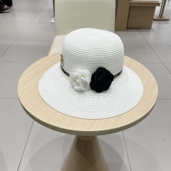 replica,repliche,fake,1:1,earrings,bracelet,ring,jewelry Cappello da sole Chanel in paglia di camelia
