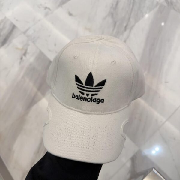Nuovo cappello da pescatore parasole Balenciaga