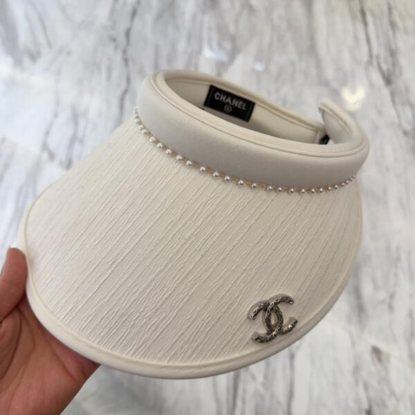 replica,repliche,fake,1:1,earrings,bracelet,ring,jewelry Cappello a cilindro vuoto Chanel leggero e lussuoso in stile lady