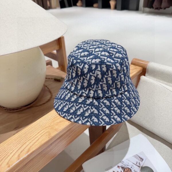 Cappello Dior nuovo originale a secchiello singolo