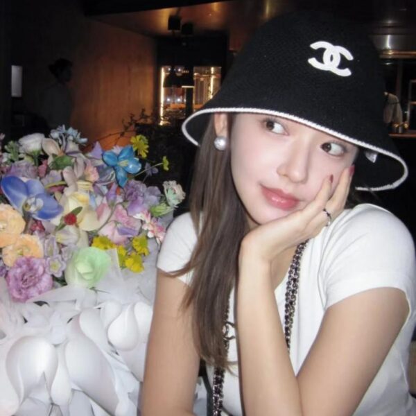 replica,repliche,fake,1:1,earrings,bracelet,ring,jewelry Cappello a secchiello Chanel