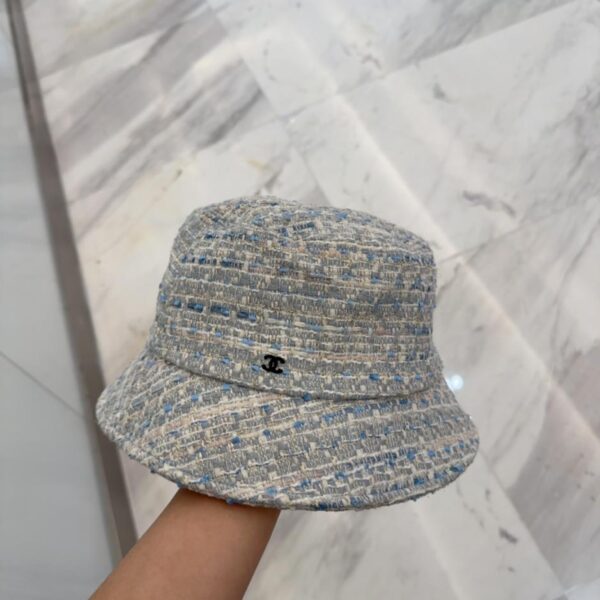 replica,repliche,fake,1:1,earrings,bracelet,ring,jewelry Cappello a secchiello intrecciato sulla passerella autunnale e invernale di Chanel