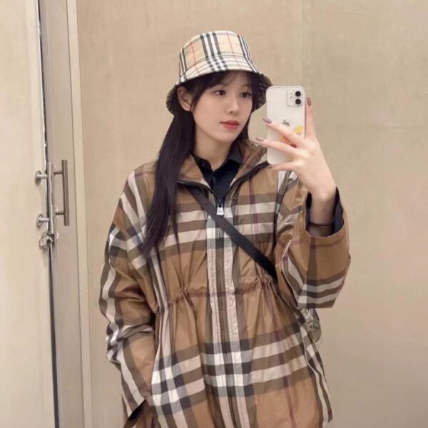 replica,repliche,fake,1:1,earrings,bracelet,ring,jewelry Cappello da pescatore originale Burberry