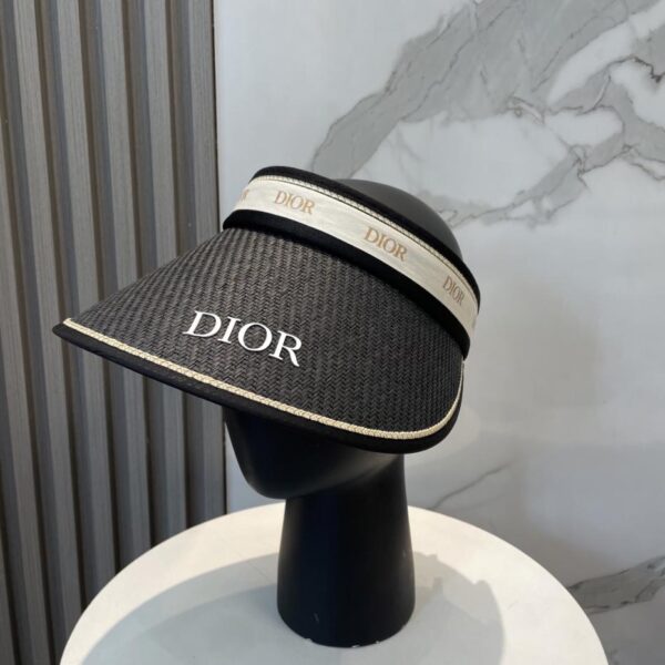 Nuovo cappello a cilindro vuoto di Dior