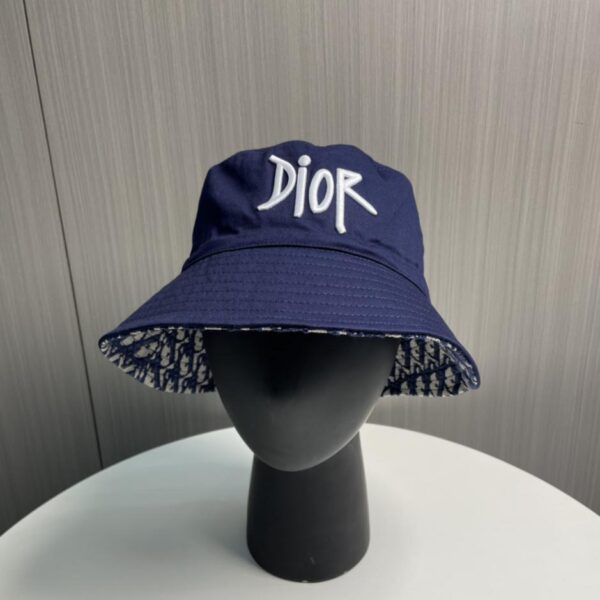 replica,repliche,fake,1:1,earrings,bracelet,ring,jewelry Sito ufficiale di Dior, ultimo cappello a secchiello con logo Dior ricamato su entrambi i lati