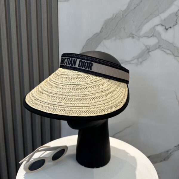 replica,repliche,fake,1:1,earrings,bracelet,ring,jewelry Nuovo cappello con fascia superiore cava con visiera DIOR