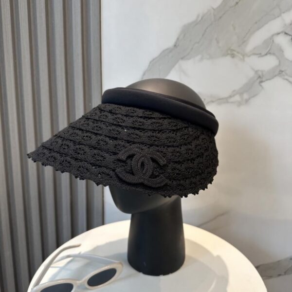 replica,repliche,fake,1:1,earrings,bracelet,ring,jewelry Il nuovo esclusivo piccolo cappello da sole profumato di Chanel con fascia cava