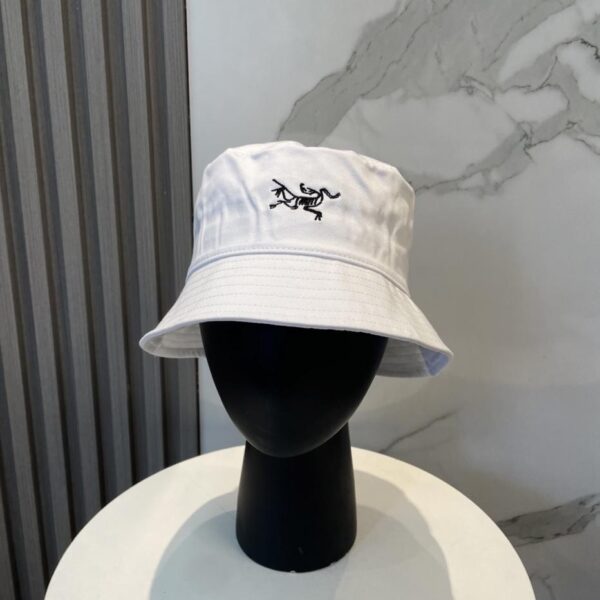 replica,repliche,fake,1:1,earrings,bracelet,ring,jewelry Nuovo cappello da pescatore sincronizzato con contatore di ricamo Arcteryx