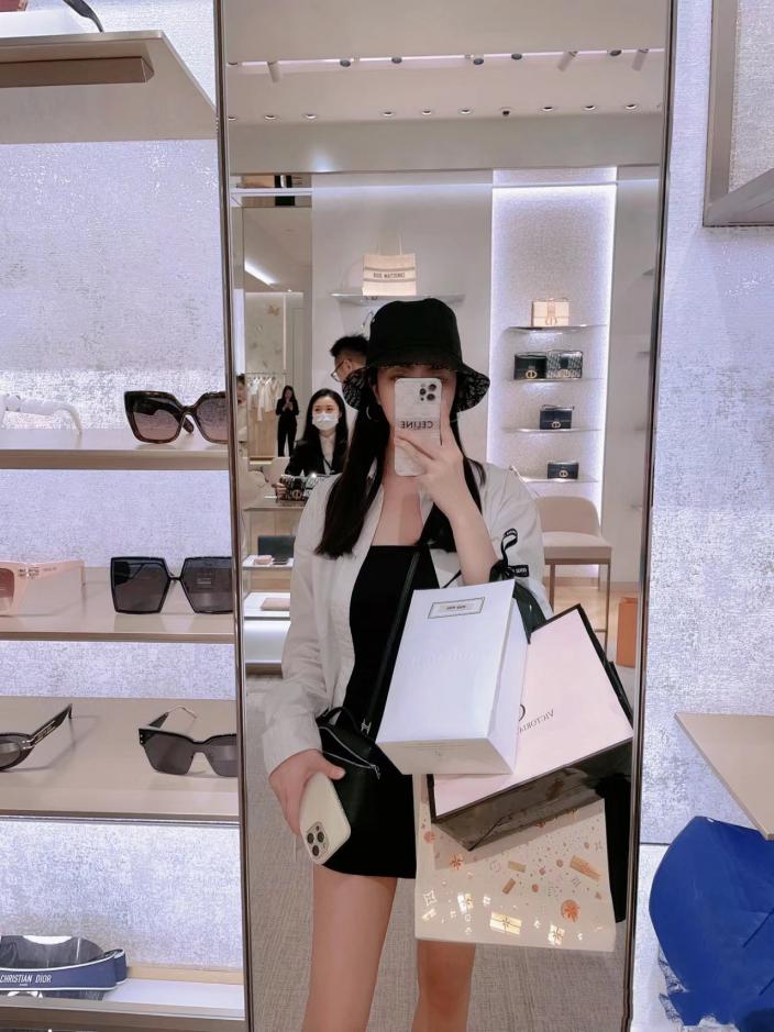 replica,repliche,fake,1:1,earrings,bracelet,ring,jewelry Sito ufficiale di Dior, ultimo cappello a secchiello con logo Dior a stampa fronte-retro replica,repliche,fake,1:1,earrings,bracelet,ring,jewelry Sito ufficiale di Dior, ultimo cappello a secchiello con logo Dior a stampa fronte-retro