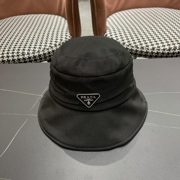 replica,repliche,fake,1:1,earrings,bracelet,ring,jewelry Cappello da pescatore Prada