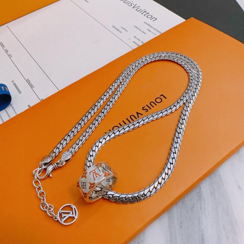 replica,repliche,fake,1:1,earrings,bracelet,ring,jewelry Collana Louis Vuitton RW originale, nuova, modello retrò da coppia, rock punk, stile tailandese in argento (ITR1X) replica,repliche,fake,1:1,earrings,bracelet,ring,jewelry Collana Louis Vuitton RW originale, nuova, modello retrò da coppia, rock punk, stile tailandese in argento (ITR1X)