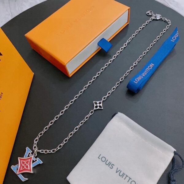 replica,repliche,fake,1:1,earrings,bracelet,ring,jewelry Collana Louis Vuitton RW originale, nuovo modello retrò da coppia, rock punk, stile tailandese in argento (Q9BCI)
