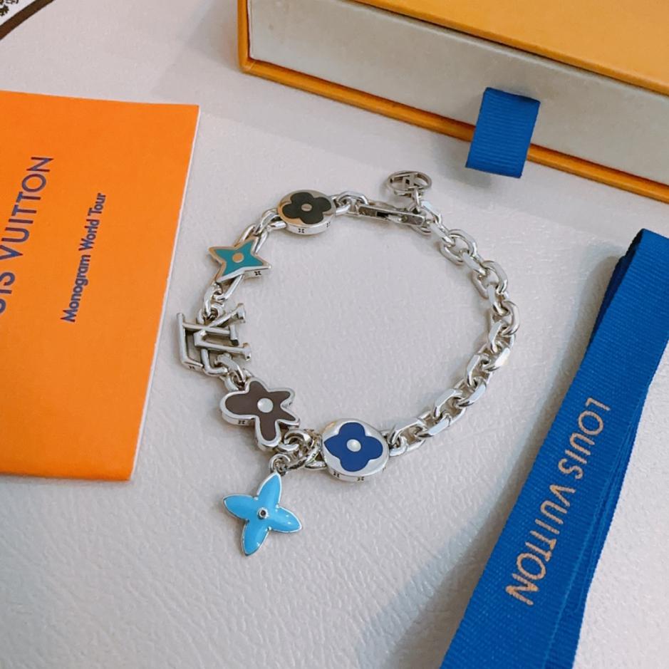 replica,repliche,fake,1:1,earrings,bracelet,ring,jewelry Bracciale Louis Vuitton RW originale contatore nuovo stile retrò coppia modello rock punk stile tailandese argento (7LS8P) replica,repliche,fake,1:1,earrings,bracelet,ring,jewelry Bracciale Louis Vuitton RW originale contatore nuovo stile retrò coppia modello rock punk stile tailandese argento (7LS8P)