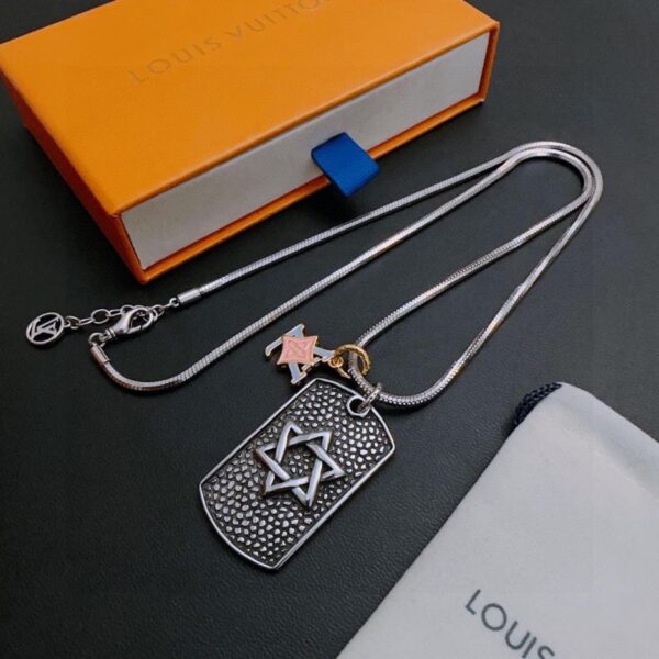 replica,repliche,fake,1:1,earrings,bracelet,ring,jewelry Collana Louis Vuitton RW originale, nuovo stile, modello retrò da coppia, rock punk, stile tailandese in argento (H8SJM)