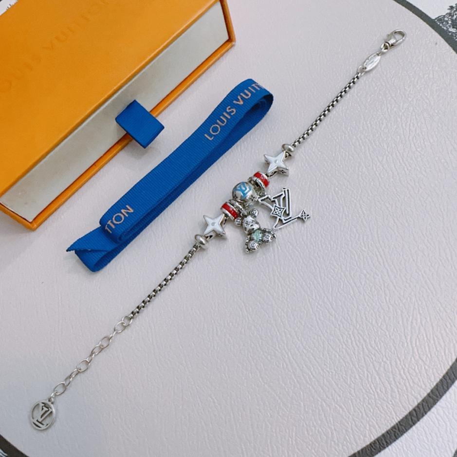 replica,repliche,fake,1:1,earrings,bracelet,ring,jewelry Bracciale Louis Vuitton di alta qualità RW originale, nuovo stile retrò, stile coppia rock punk, stile argento tailandese (9KKZF) replica,repliche,fake,1:1,earrings,bracelet,ring,jewelry Bracciale Louis Vuitton di alta qualità RW originale, nuovo stile retrò, stile coppia rock punk, stile argento tailandese (9KKZF)