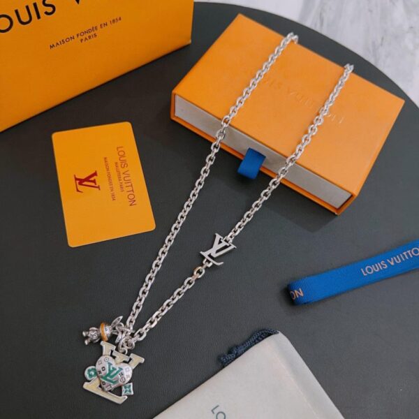 replica,repliche,fake,1:1,earrings,bracelet,ring,jewelry Collana Louis Vuitton RW originale, nuovo stile, modello retrò, coppia, rock punk, stile tailandese in argento (5H2YP)