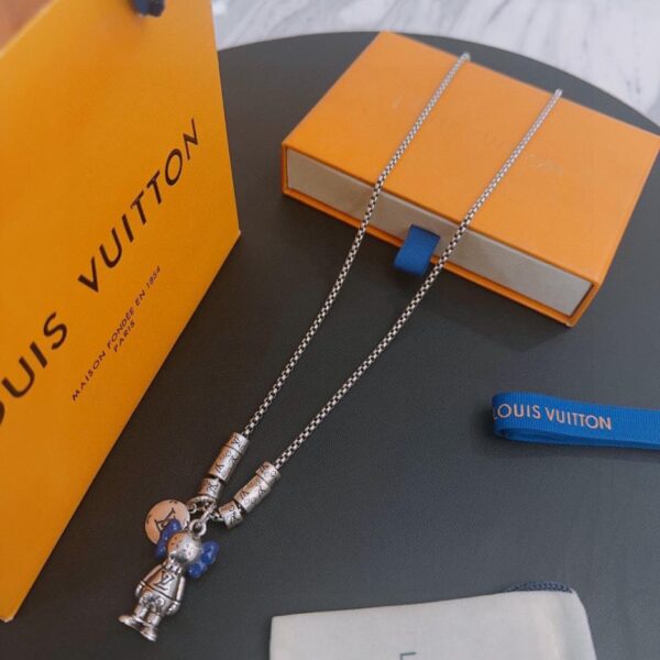 replica,repliche,fake,1:1,earrings,bracelet,ring,jewelry Collana Louis Vuitton RW originale, nuovo modello retrò da coppia, rock punk, stile tailandese in argento (I9W06)