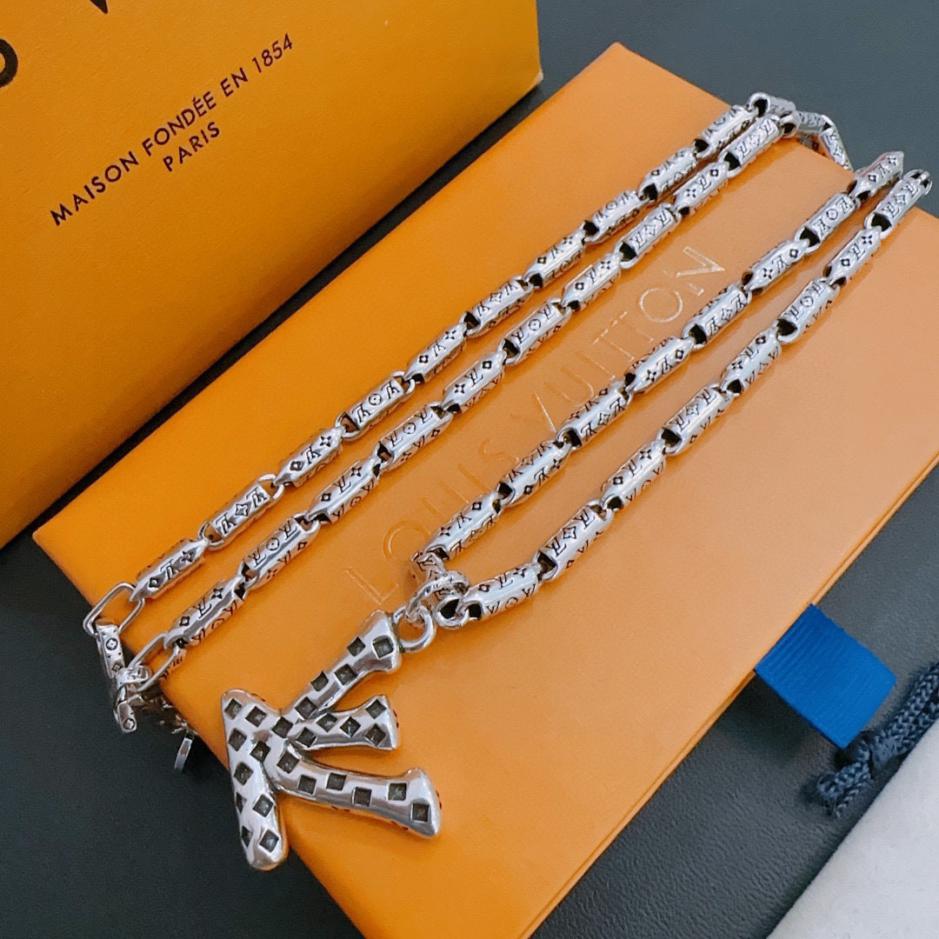 replica,repliche,fake,1:1,earrings,bracelet,ring,jewelry Collana Louis Vuitton RW originale da banco, nuova, modello retrò da coppia, rock punk, stile tailandese in argento (L6F8T) replica,repliche,fake,1:1,earrings,bracelet,ring,jewelry Collana Louis Vuitton RW originale da banco, nuova, modello retrò da coppia, rock punk, stile tailandese in argento (L6F8T)