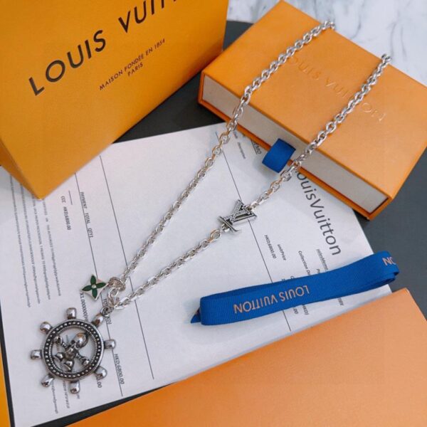 replica,repliche,fake,1:1,earrings,bracelet,ring,jewelry Collana Louis Vuitton RW originale, nuovo modello retrò da coppia, rock punk, stile tailandese in argento (SH6JA)