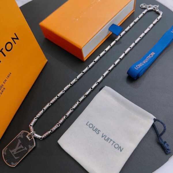 replica,repliche,fake,1:1,earrings,bracelet,ring,jewelry Collana Louis Vuitton RW originale, nuova, stile retrò, coppia, rock punk, stile tailandese in argento (L2KKX)