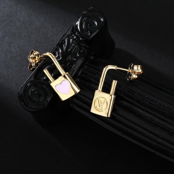 replica,repliche,fake,1:1,earrings,bracelet,ring,jewelry Nuovi orecchini LV (I3BK5)