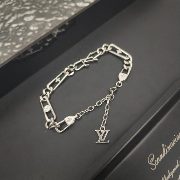 replica,repliche,fake,1:1,earrings,bracelet,ring,jewelry Bracciale LV FIGARO M1314A (ZCXP7)