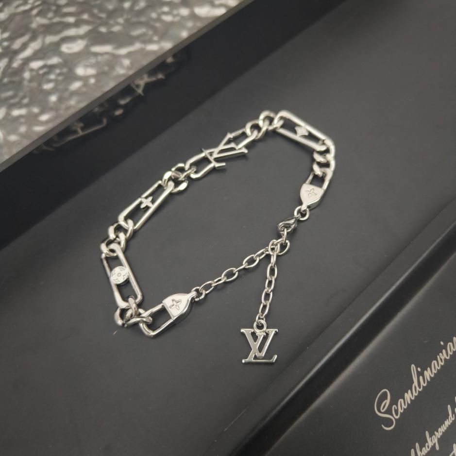 replica,repliche,fake,1:1,earrings,bracelet,ring,jewelry Bracciale LV FIGARO M1314A (ZCXP7) replica,repliche,fake,1:1,earrings,bracelet,ring,jewelry Bracciale LV FIGARO M1314A (ZCXP7)