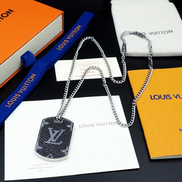 replica,repliche,fake,1:1,earrings,bracelet,ring,jewelry Collana nuova marca LV (J4C88)