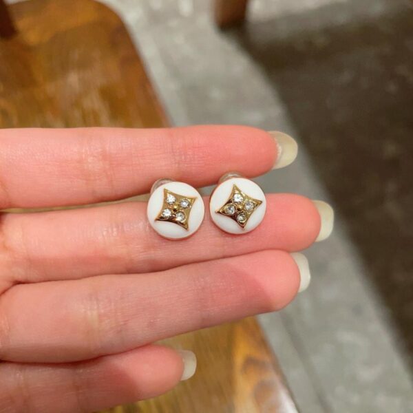 replica,repliche,fake,1:1,earrings,bracelet,ring,jewelry Nuovi orecchini LV (Z65S7)