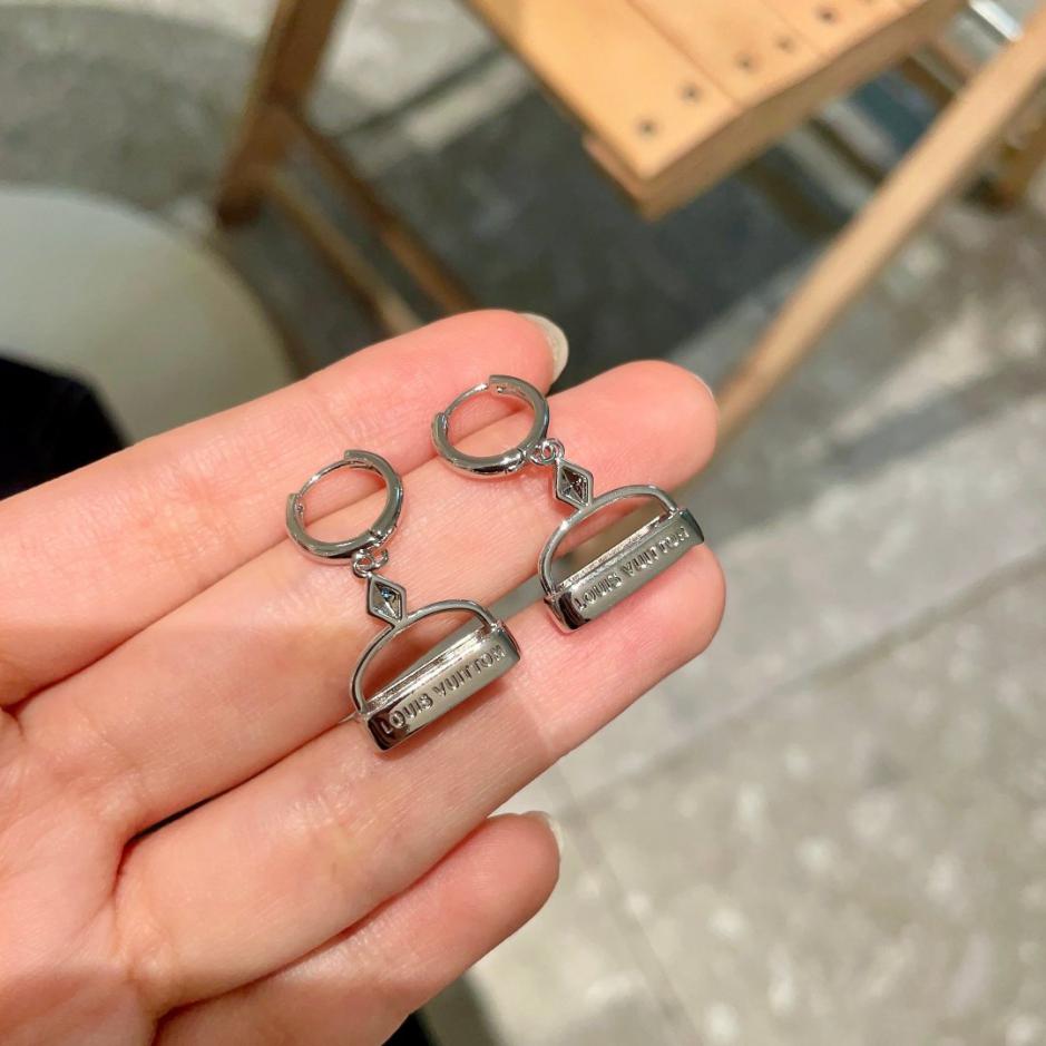replica,repliche,fake,1:1,earrings,bracelet,ring,jewelry Orecchini LV originali in ottone e argento sterling 925 (I27TS) replica,repliche,fake,1:1,earrings,bracelet,ring,jewelry Orecchini LV originali in ottone e argento sterling 925 (I27TS)