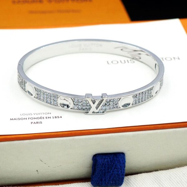replica,repliche,fake,1:1,earrings,bracelet,ring,jewelry Bracciale LV Empreinte con borchie per bagagli (21XAR)