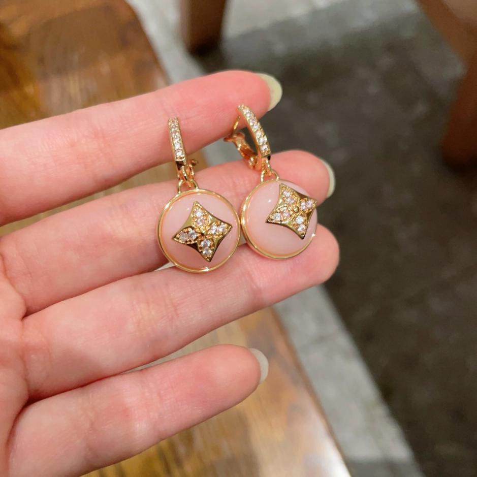 replica,repliche,fake,1:1,earrings,bracelet,ring,jewelry L Louis Vuitton Nuovi orecchini Classici Orecchini a Fiore (11DL8) replica,repliche,fake,1:1,earrings,bracelet,ring,jewelry L Louis Vuitton Nuovi orecchini Classici Orecchini a Fiore (11DL8)