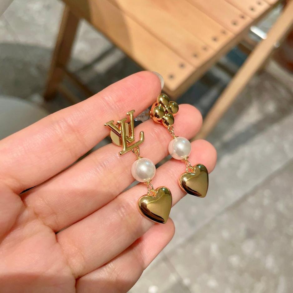 replica,repliche,fake,1:1,earrings,bracelet,ring,jewelry Orecchini Louis Vuitton Nuovi Classici Orecchini a Fiore (P8K7V) replica,repliche,fake,1:1,earrings,bracelet,ring,jewelry Orecchini Louis Vuitton Nuovi Classici Orecchini a Fiore (P8K7V)