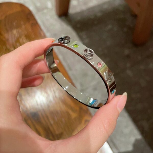 replica,repliche,fake,1:1,earrings,bracelet,ring,jewelry Bracciale unisex LV nuovo prodotto (XU9SX)
