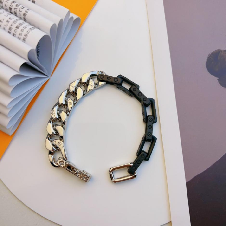 replica,repliche,fake,1:1,earrings,bracelet,ring,jewelry Bracciale a catena LV Damier (7X7B2) replica,repliche,fake,1:1,earrings,bracelet,ring,jewelry Bracciale a catena LV Damier (7X7B2)