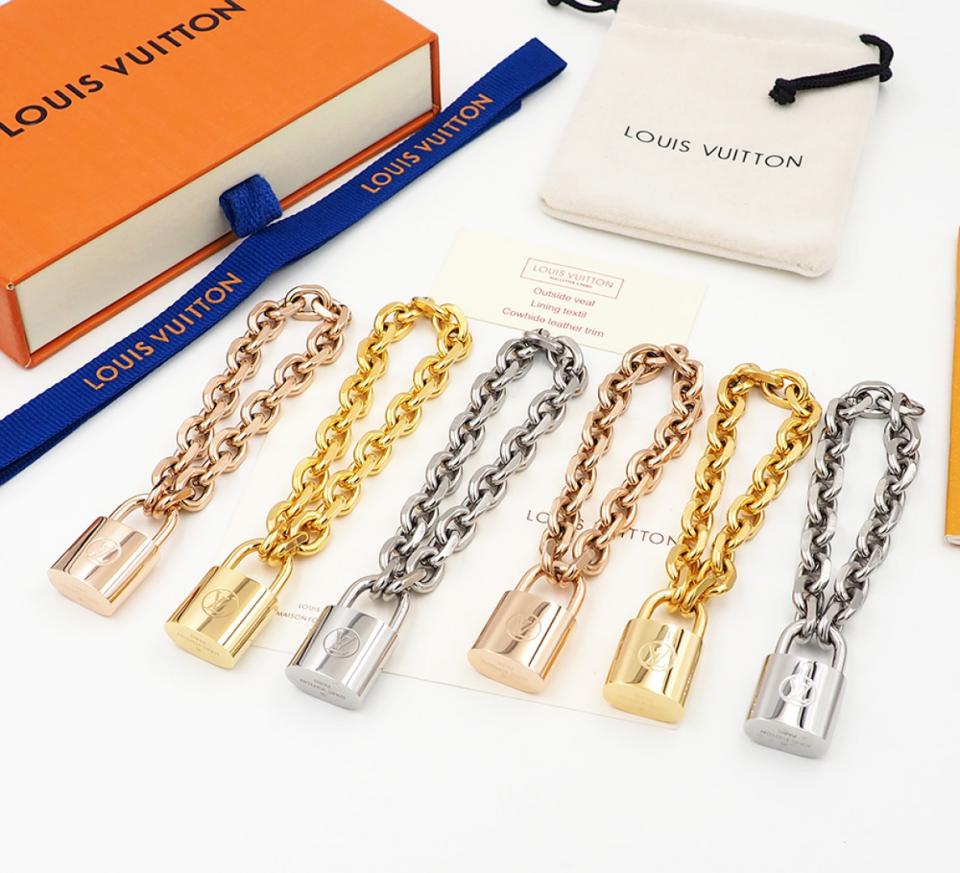 replica,repliche,fake,1:1,earrings,bracelet,ring,jewelry Bracciale LV New Lock LV Edge Cadenas (5LY7L) replica,repliche,fake,1:1,earrings,bracelet,ring,jewelry Bracciale LV New Lock LV Edge Cadenas (5LY7L)