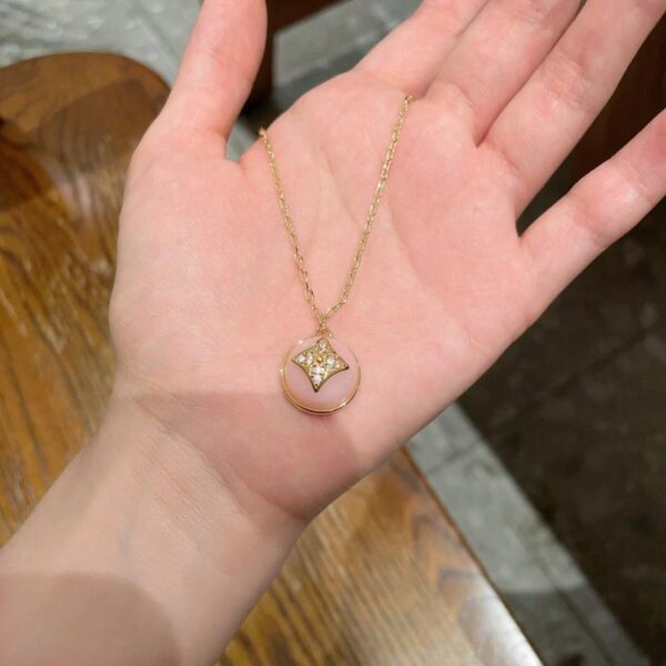 replica,repliche,fake,1:1,earrings,bracelet,ring,jewelry Collana grafica classica LV di Louis Vuitton (BXRZG)