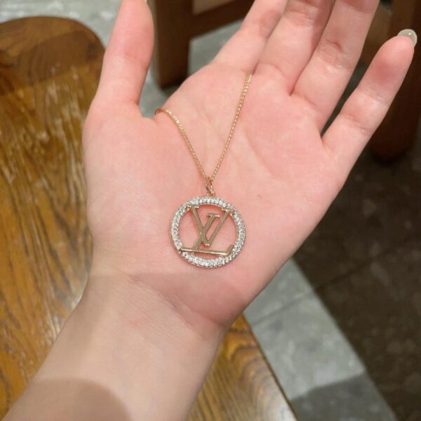 replica,repliche,fake,1:1,earrings,bracelet,ring,jewelry Collana classica con motivo floreale LOUIS VUITTON (OUBAE)