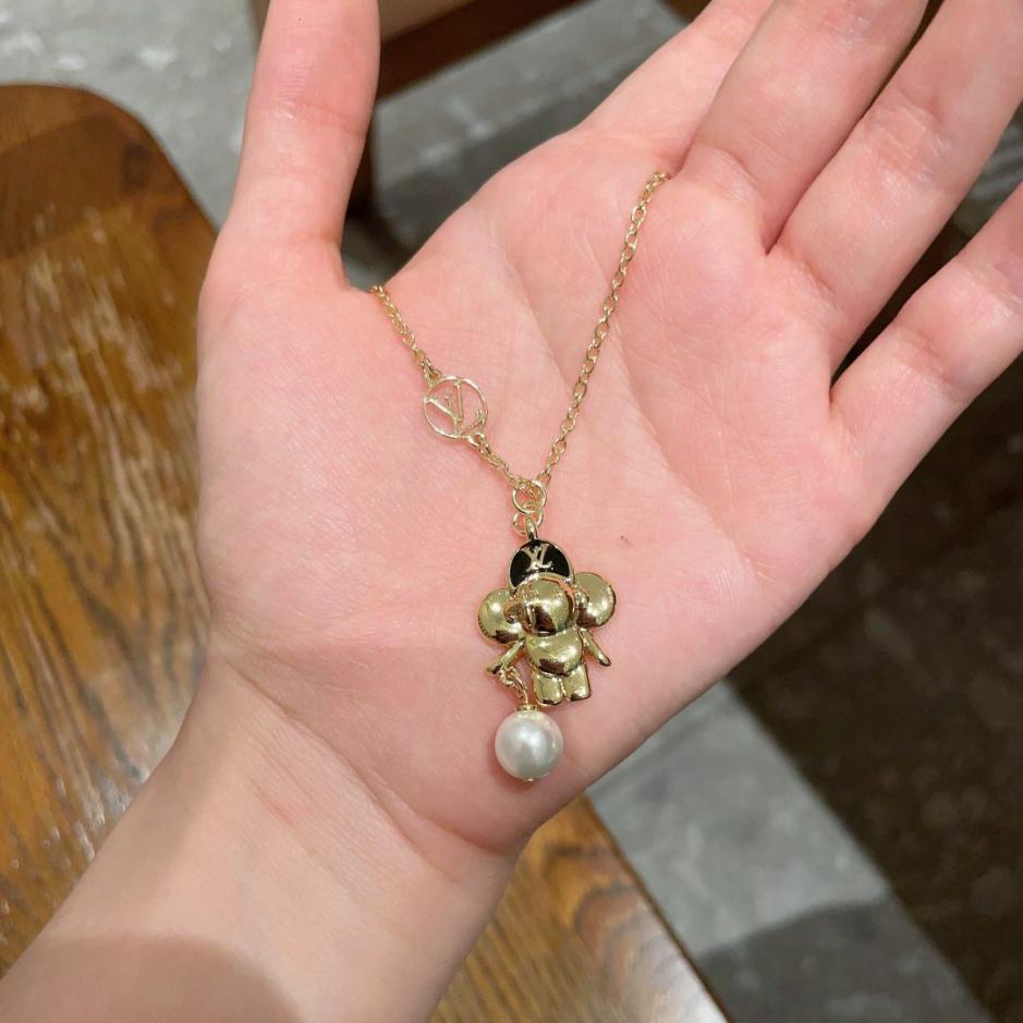 replica,repliche,fake,1:1,earrings,bracelet,ring,jewelry Collana classica con motivo floreale LOUIS VUITTON (VVA09) replica,repliche,fake,1:1,earrings,bracelet,ring,jewelry Collana classica con motivo floreale LOUIS VUITTON (VVA09)