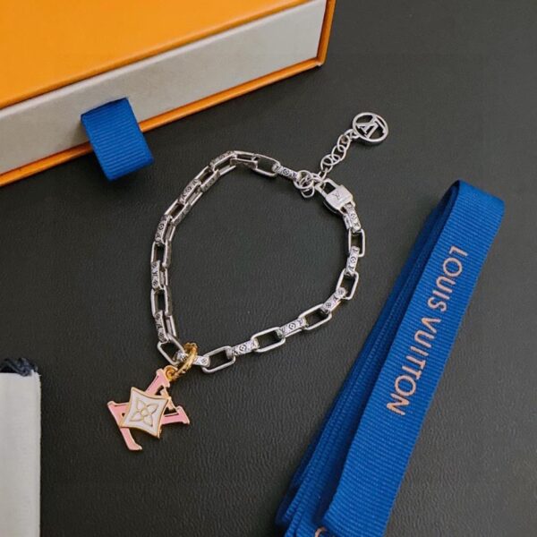 replica,repliche,fake,1:1,earrings,bracelet,ring,jewelry Bracciale Louis Vuitton RW Original Counter Nuovo Stile Retro Coppia Rock Punk Stile Thai Argento (OSGQL)