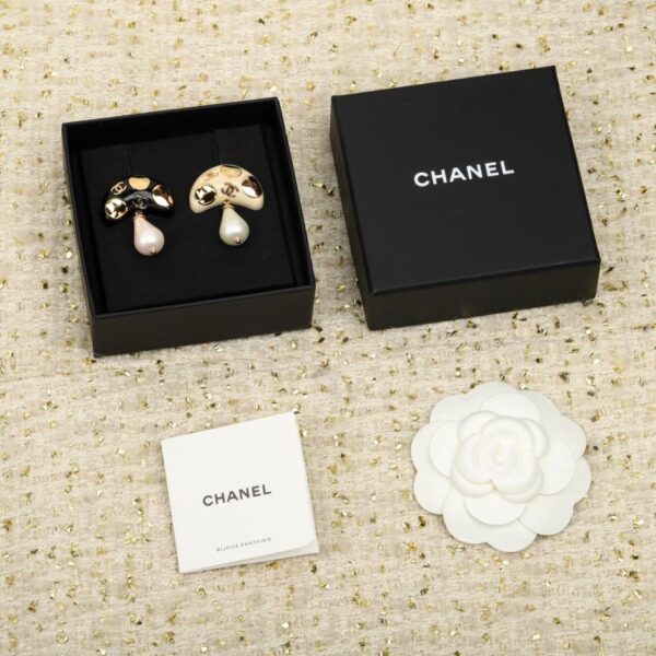 replica,repliche,fake,1:1,earrings,bracelet,ring,jewelry Spilla a fungo Chanel (5ATE3)