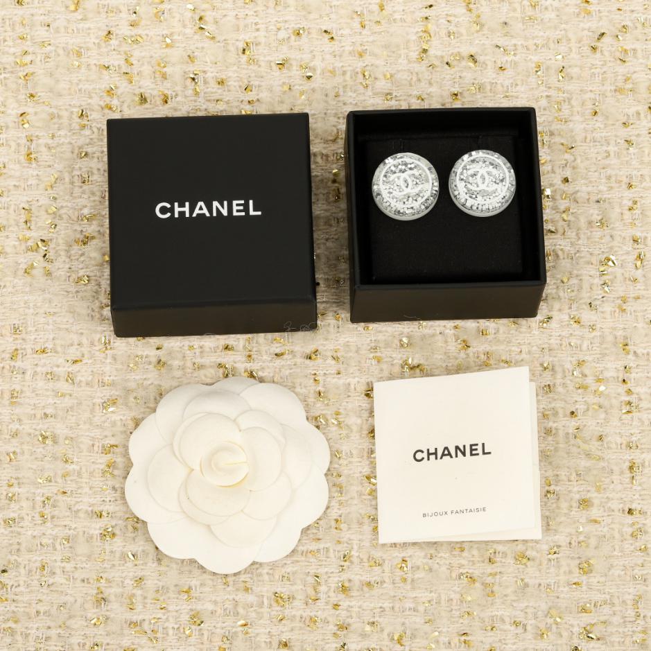 replica,repliche,fake,1:1,earrings,bracelet,ring,jewelry Orecchini Chanel in acrilico con paillettes rotonde (JW7BU) replica,repliche,fake,1:1,earrings,bracelet,ring,jewelry Orecchini Chanel in acrilico con paillettes rotonde (JW7BU)