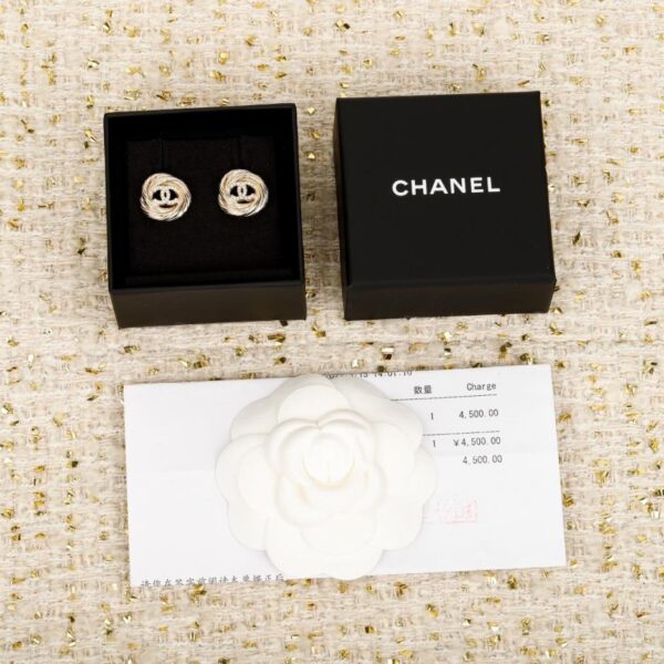 Orecchini Chanel a doppia C con filo tondo (5E4J6)