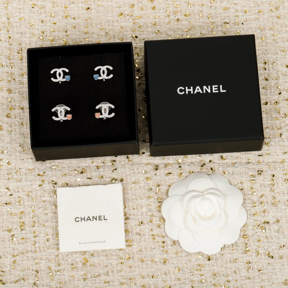 replica,repliche,fake,1:1,earrings,bracelet,ring,jewelry Orecchini a clip Chanel con doppia C e cuore rosa (X8MML) replica,repliche,fake,1:1,earrings,bracelet,ring,jewelry Orecchini a clip Chanel con doppia C e cuore rosa (X8MML)