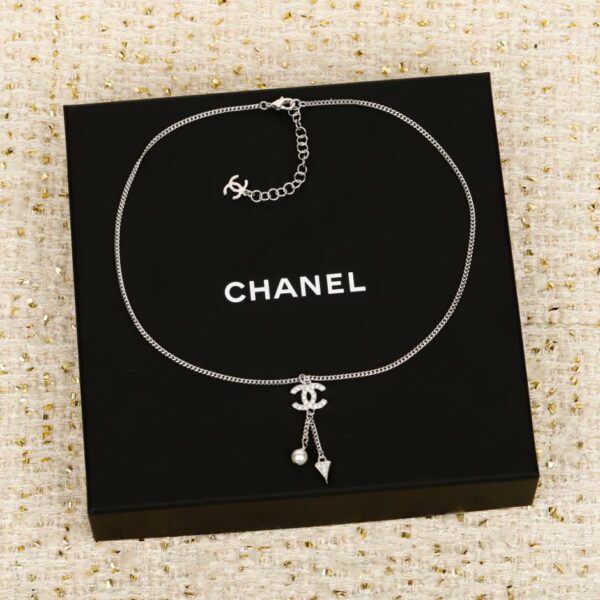 Collana Chanel Double C con diamanti (CX5PP)