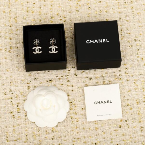 Orecchini Chanel Camellia Double C (8SKYA)