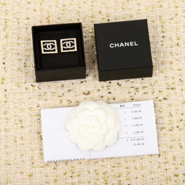 Orecchini Chanel quadrati con doppia C (CSBQW)