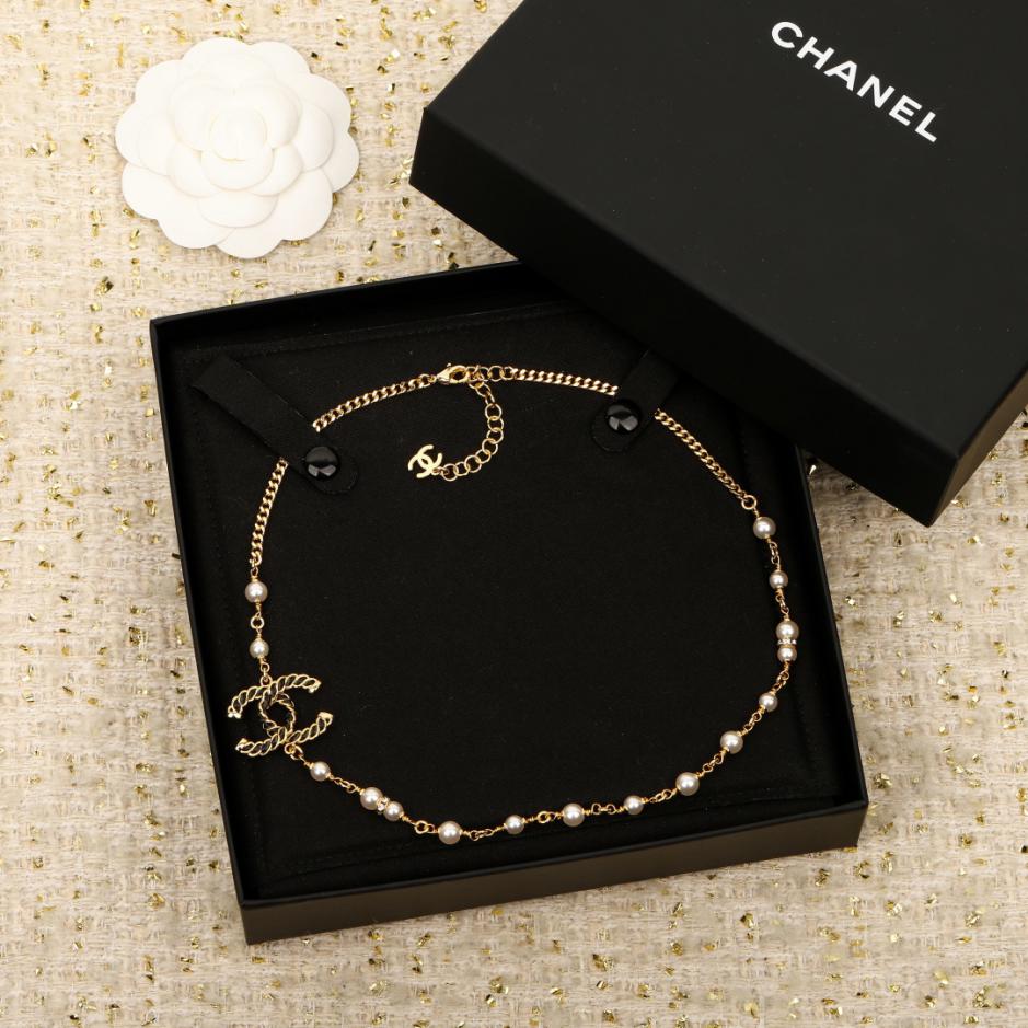 replica,repliche,fake,1:1,earrings,bracelet,ring,jewelry Xiang indossa una collana di perle a doppia C in pelle (1VUJY) replica,repliche,fake,1:1,earrings,bracelet,ring,jewelry Xiang indossa una collana di perle a doppia C in pelle (1VUJY)
