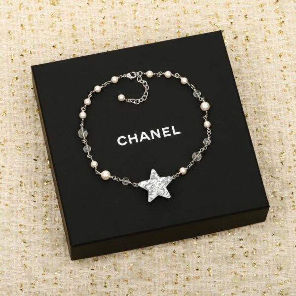 replica,repliche,fake,1:1,earrings,bracelet,ring,jewelry Collana di perle in vetro acrilico con paillettes Chanel Star ⭐️ (11MKZ)
